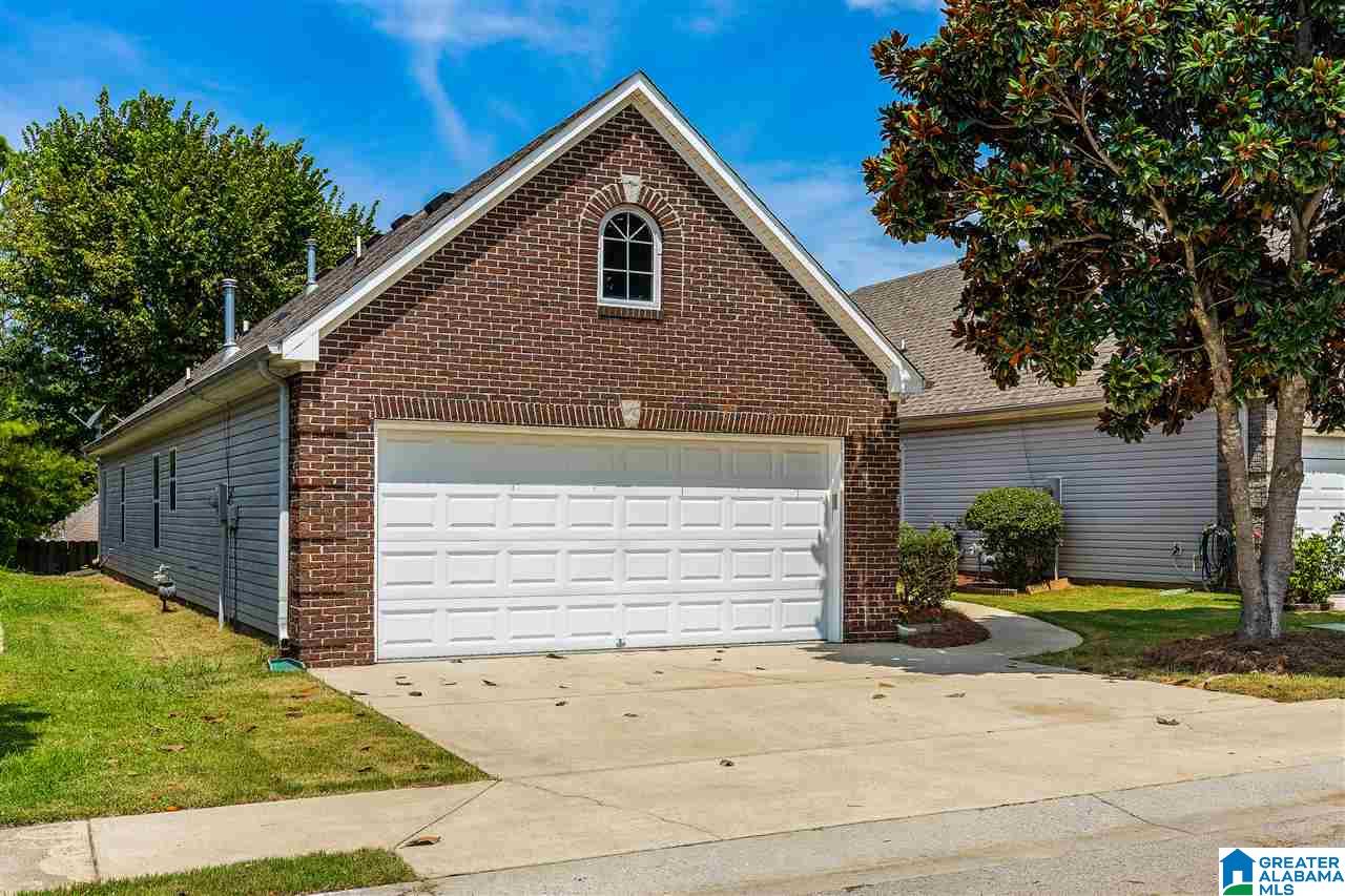 111 Highview Cove Pelham, AL 35124 - Photo 2 of 24