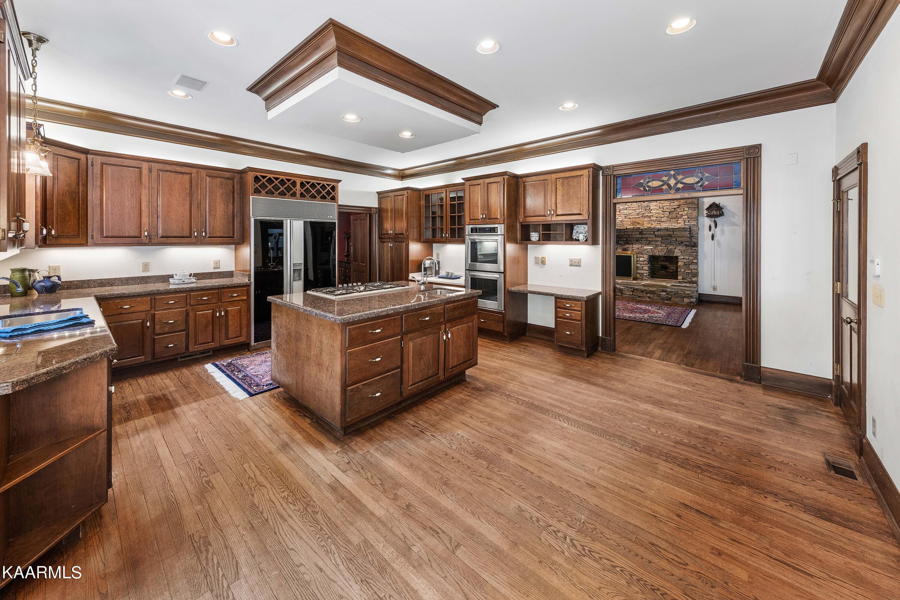 12459 Early Road Knoxville, TN 37922 - Photo 14 of 53 Kitchen open to breakfast area