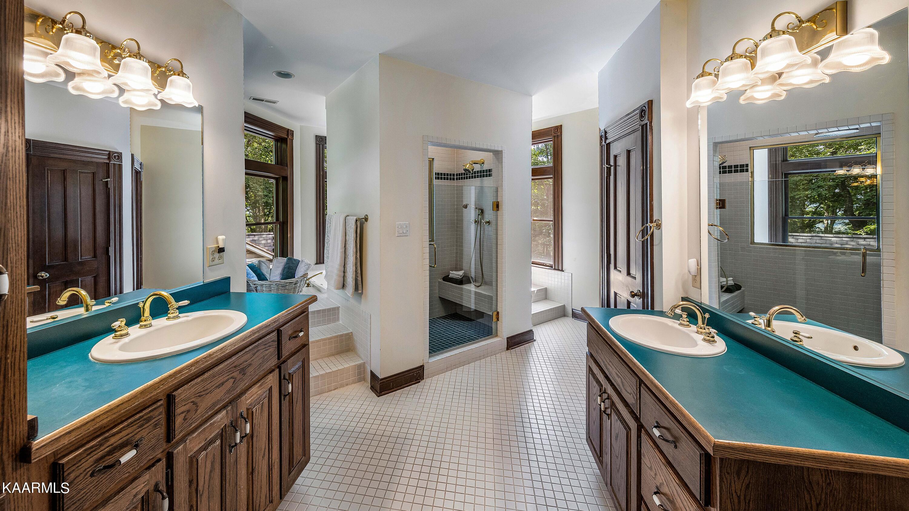 12459 Early Road Knoxville, TN 37922 - Photo 30 of 53 Upstairs master bath