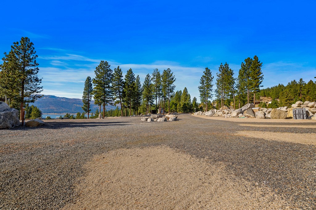 301 Vista Point Boulevard Cascade, ID 83611 - Photo 16 of 33