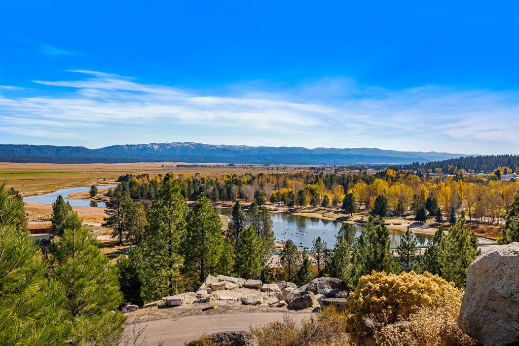 301 Vista Point Boulevard Cascade, ID 83611 - Photo 19 of 33
