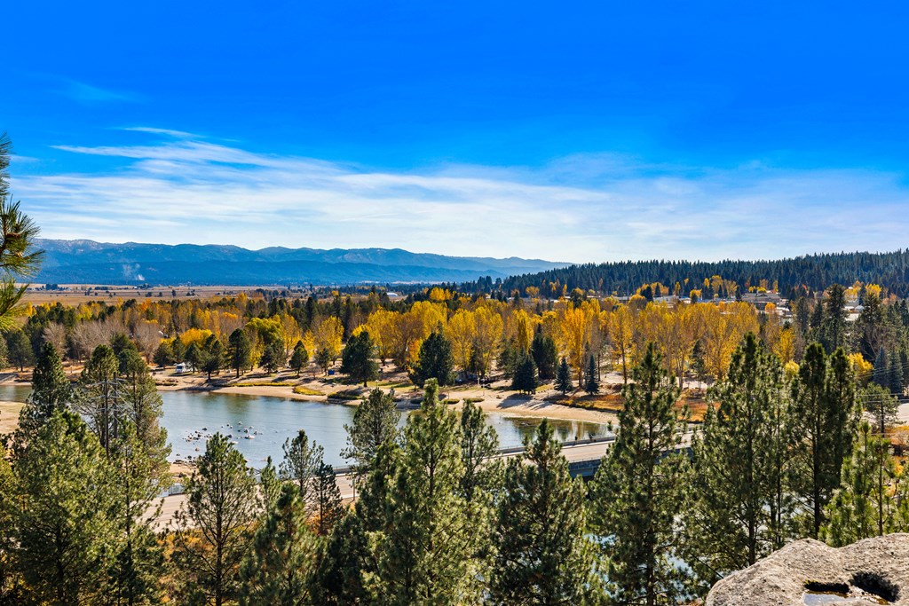 301 Vista Point Boulevard Cascade, ID 83611 - Photo 8 of 33