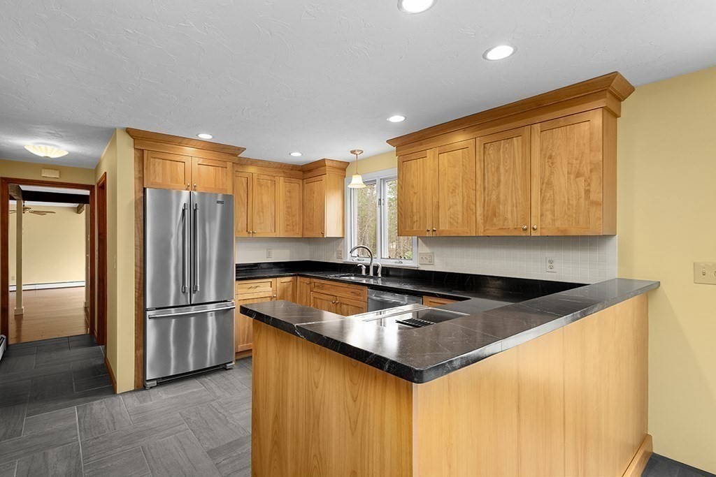 7 Neck Hill Road Mendon, MA 01756 - Photo 17 of 42