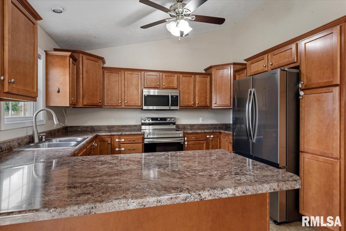 2907 Cindy Lane Springfield, IL 62711 - Photo 8 of 33