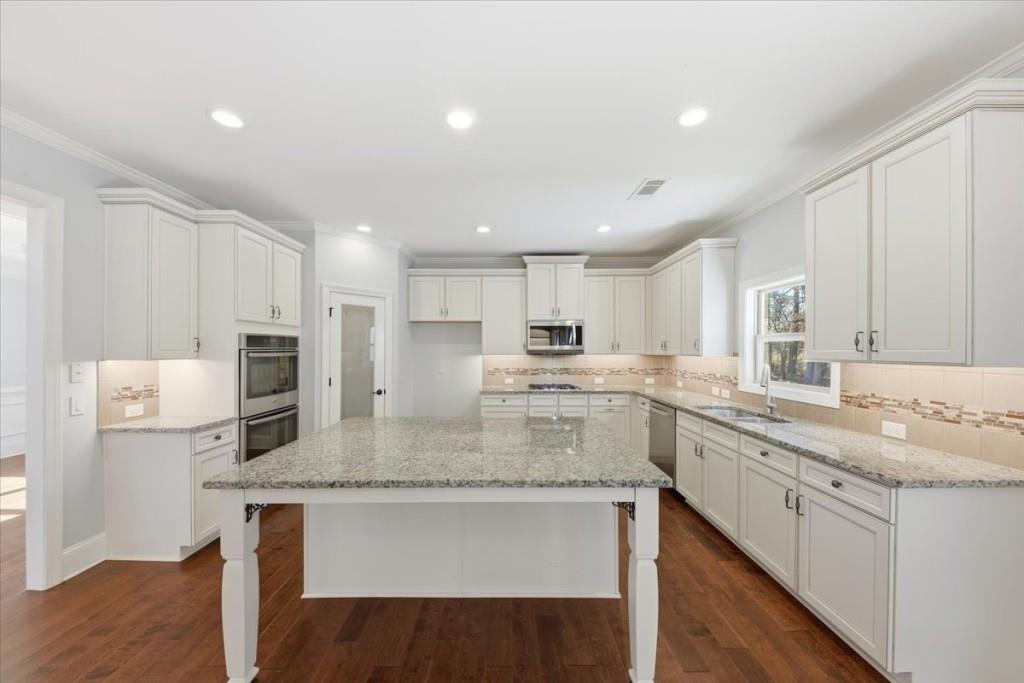 8930 Cobblestone Lane Cumming, GA 30041 - Photo 20 of 65