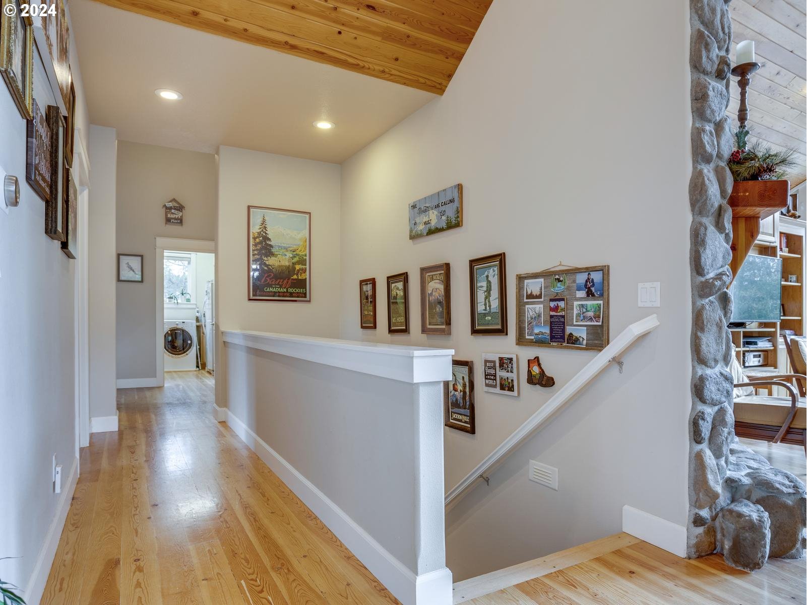 16470 Southeast Bluff Road Sandy, OR 97055 - Photo 21 of 48 Gallery Image 21