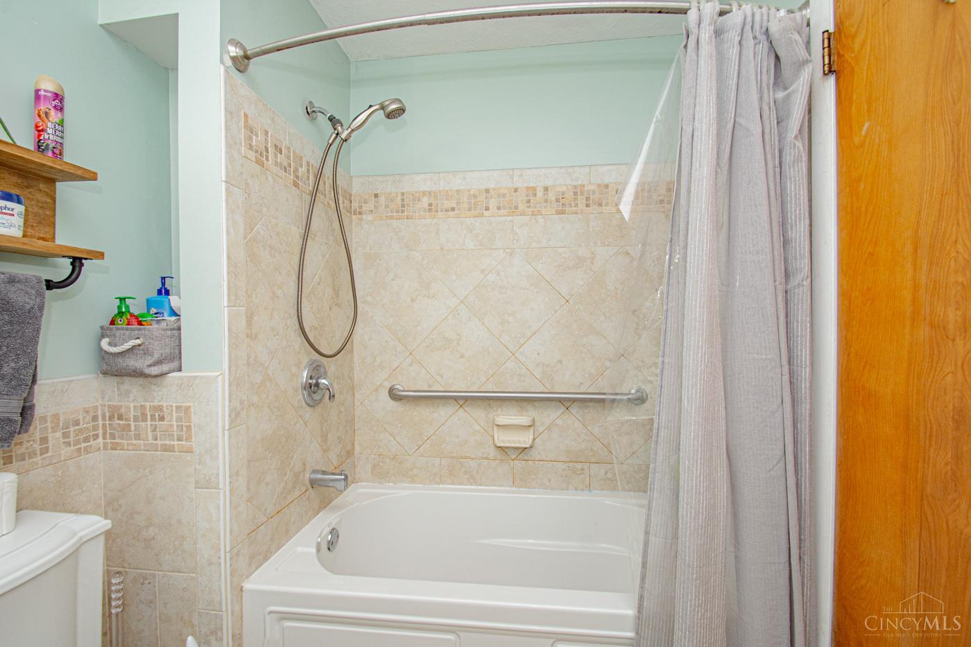 2092 East David Road Kettering, OH 45440 - Photo 15 of 33