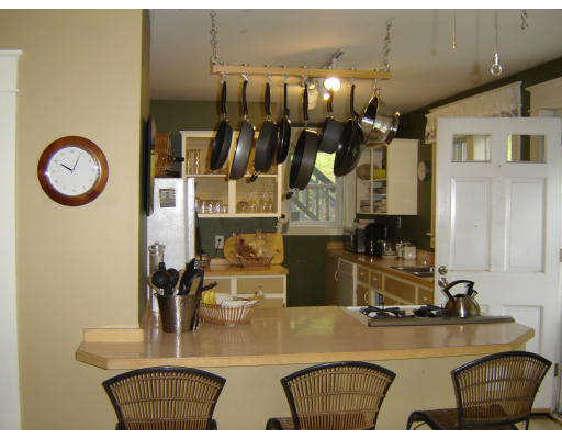 63 James Street Greenfield, MA 01301 - Photo 7 of 9