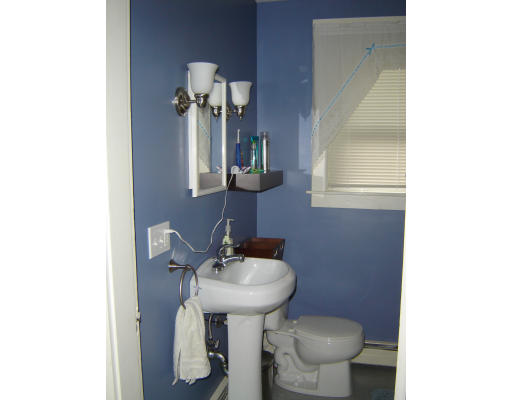 63 James Street Greenfield, MA 01301 - Photo 9 of 9