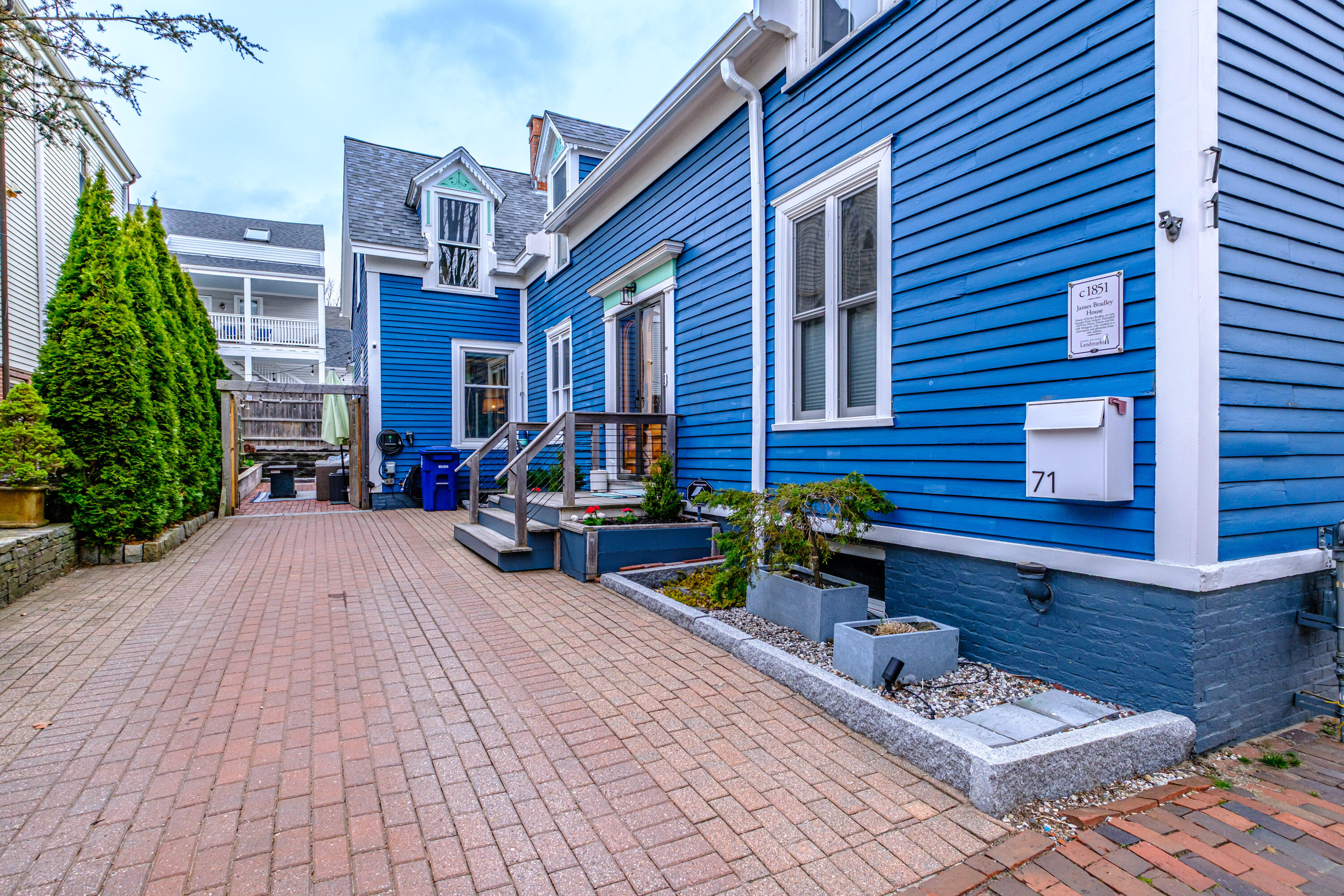 71 Gray Street Portland, ME 04102 - Photo 2 of 62 20260422gp-60006