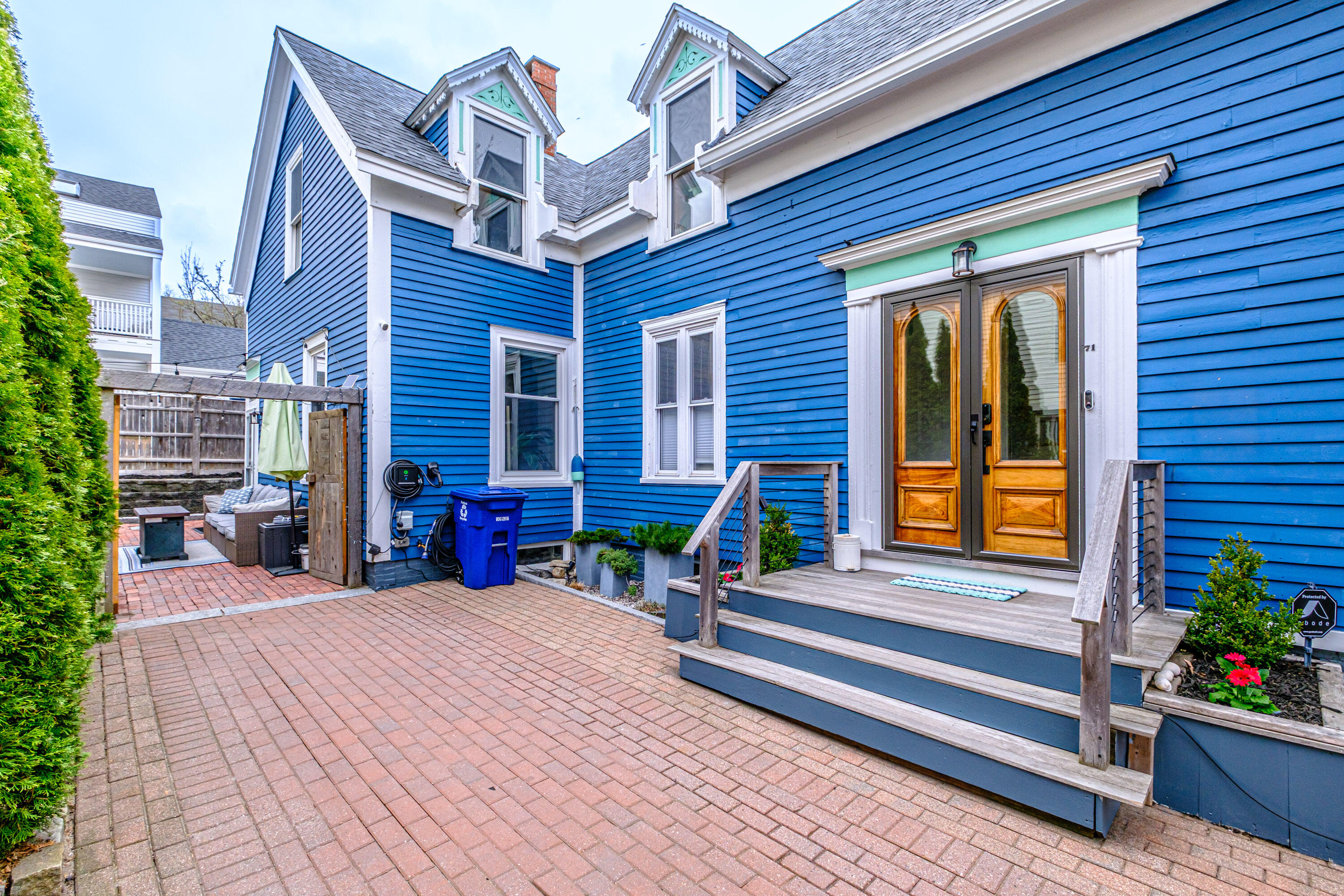 71 Gray Street Portland, ME 04102 - Photo 4 of 62 20260422gp-60009