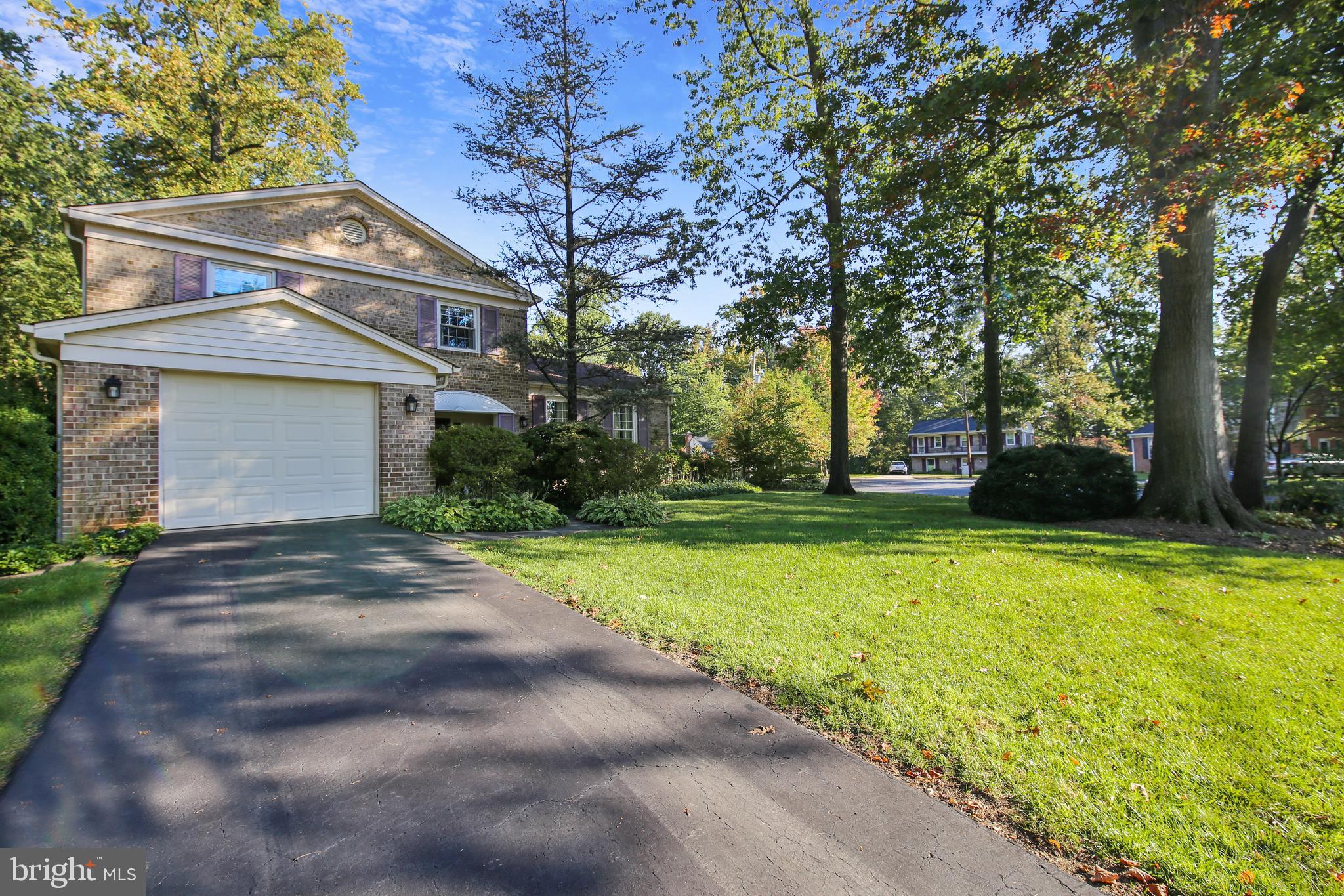 1582 Kimblewick Road Potomac, MD 20854 - Photo 2 of 29