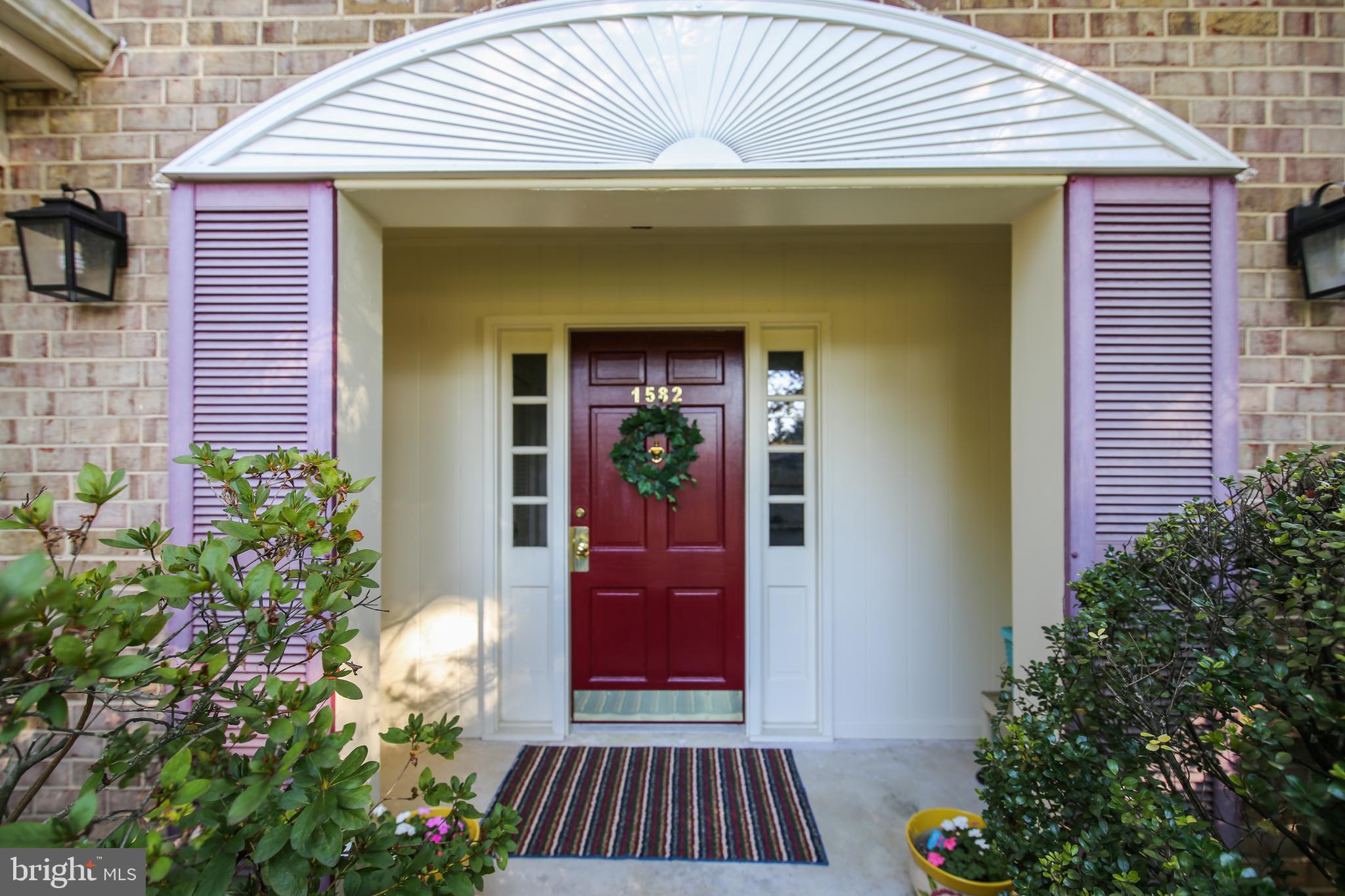 1582 Kimblewick Road Potomac, MD 20854 - Photo 4 of 29