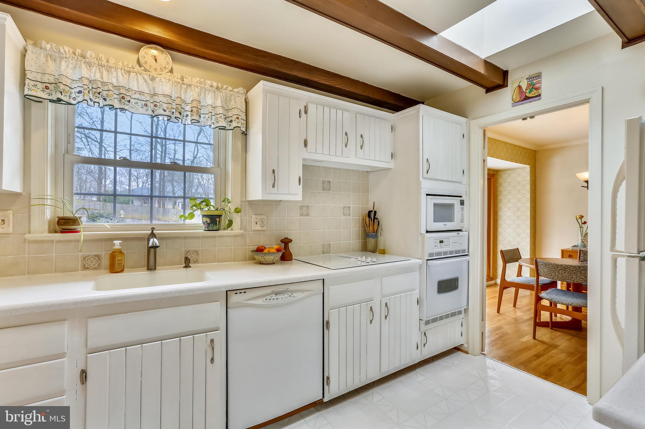 1582 Kimblewick Road Potomac, MD 20854 - Photo 10 of 29