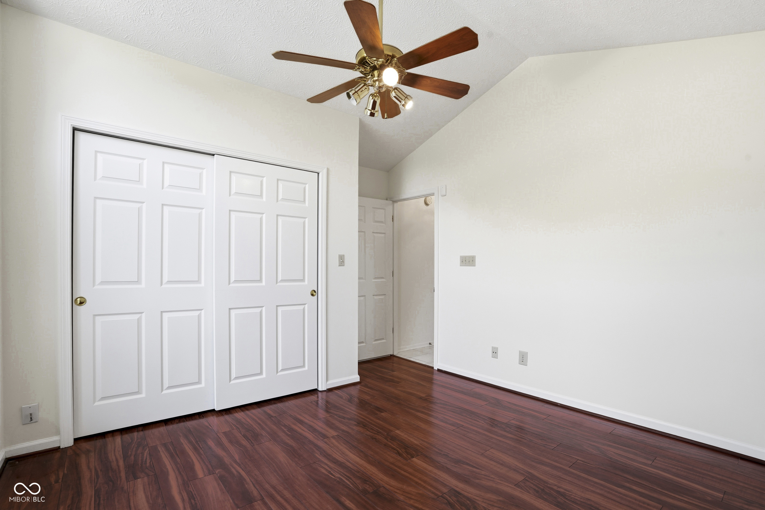5201 Greenwillow Road Indianapolis, IN 46226 - Photo 20 of 31