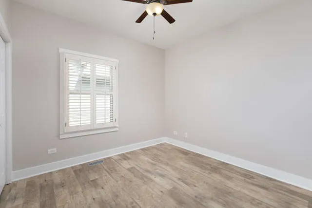 a view of a narrow alley