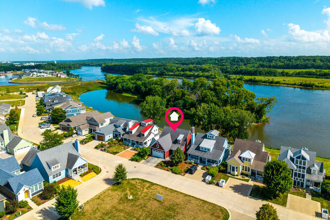 9 Windward Way Ottawa, IL 61350 - Photo 49 of 56 an aerial view of residential houses with outdoor space and swimming pool