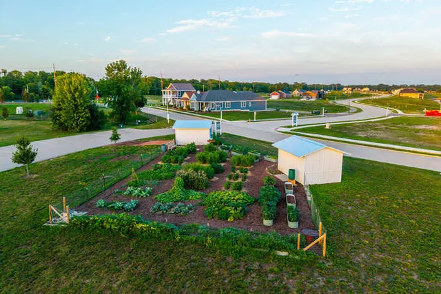 $585,000 | 9 Windward Way, Ottawa, IL 61350