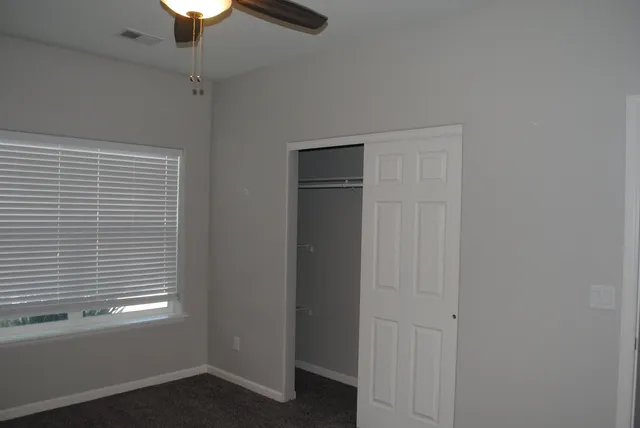 a view of empty room with window