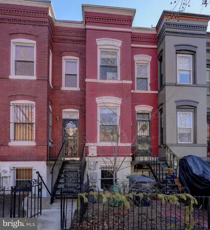 $2,400 | 1209 I Street Southeast, Washington, DC 20003