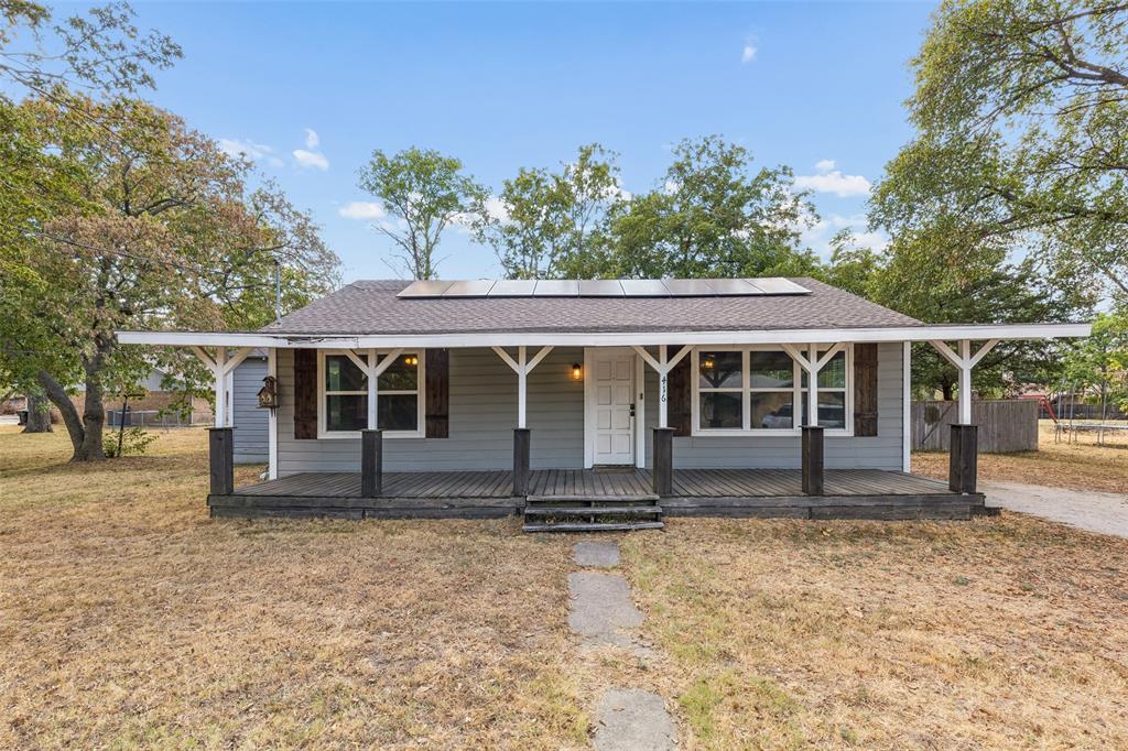 416 South Harrison Street Pilot Point, TX 76258 - Photo 1 of 20 Welcome Home!