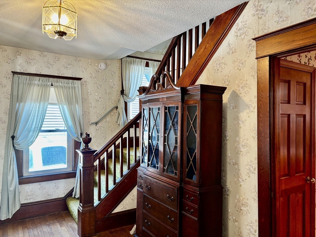91 Daviston Street Springfield, MA 01108 - Photo 23 of 38