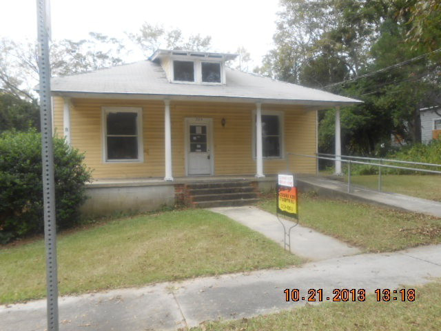225 Walnut Street East Allendale, SC 29810 - Photo 1 of 1