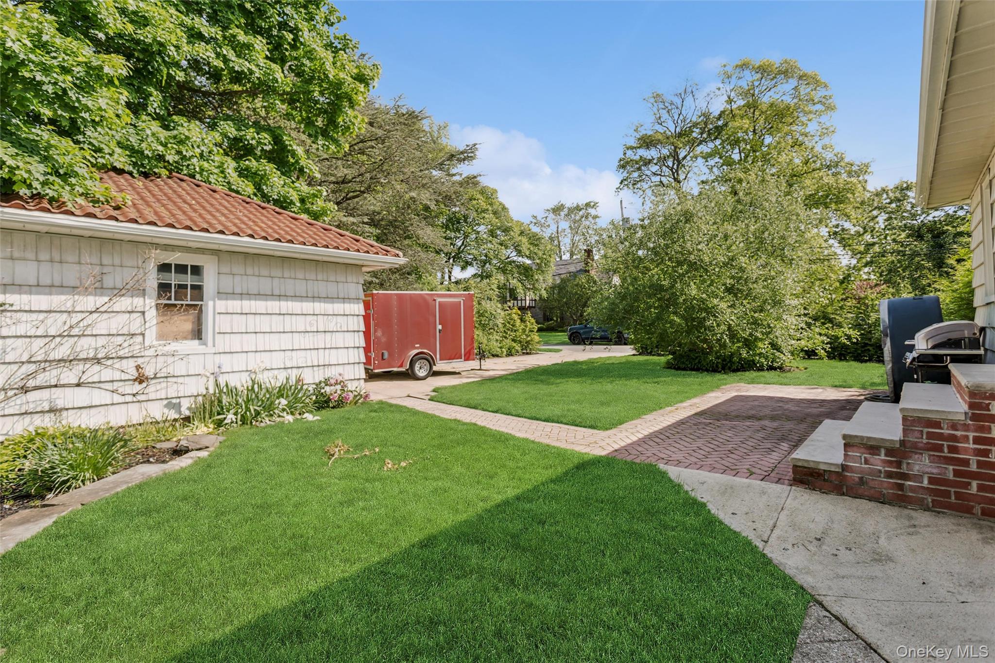 50 Roxbury Road Rockville Centre, NY 11570 - Photo 36 of 45