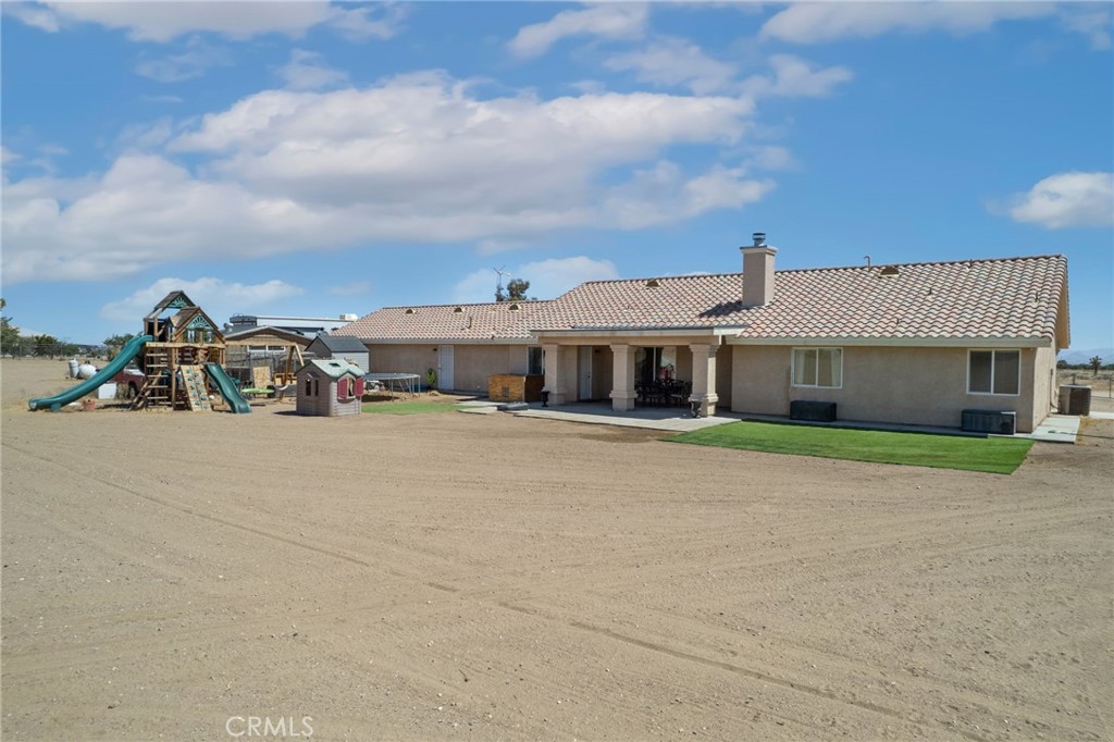 11385 Trinity Road Oak Hills, CA 92344 - Photo 26 of 38