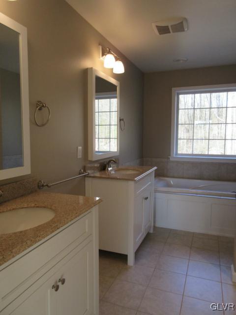 5545 Limeport Road Emmaus, PA 18049 - Photo 17 of 41 Gallery Image 17