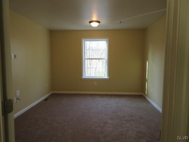 5545 Limeport Road Emmaus, PA 18049 - Photo 21 of 41 Gallery Image 21