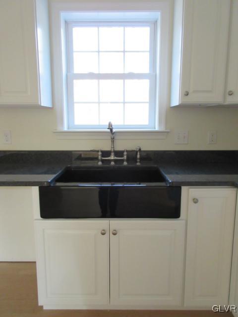 5545 Limeport Road Emmaus, PA 18049 - Photo 5 of 41 Gallery Image 5
