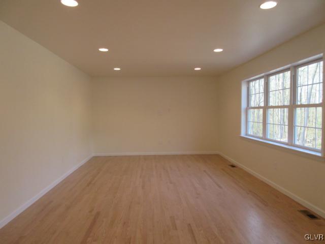 5545 Limeport Road Emmaus, PA 18049 - Photo 9 of 41 Gallery Image 9