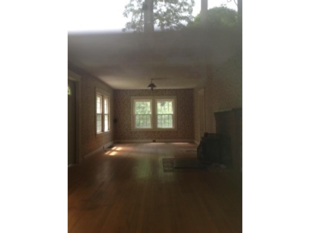 147 Greenhoe Road Dummerston, VT 05346 - Photo 5 of 10