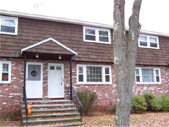 137 Brookdale Road, Unit 5 Salem, NH 03079 - Photo 1 of 8 Gallery Image 1