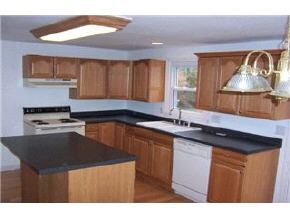 137 Brookdale Road, Unit 5 Salem, NH 03079 - Photo 3 of 8 Gallery Image 3