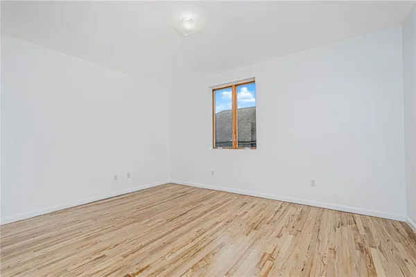 $959,000 | 8409 19th Avenue, Unit 3C | Van Pelt Manor