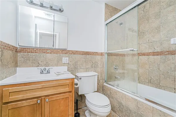 $959,000 | 8409 19th Avenue, Unit 3C | Van Pelt Manor