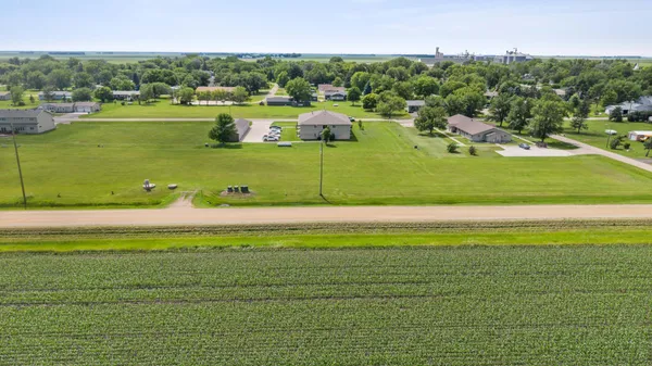 $5,000 | 404 South 5th Street, Fairmount, ND 58030