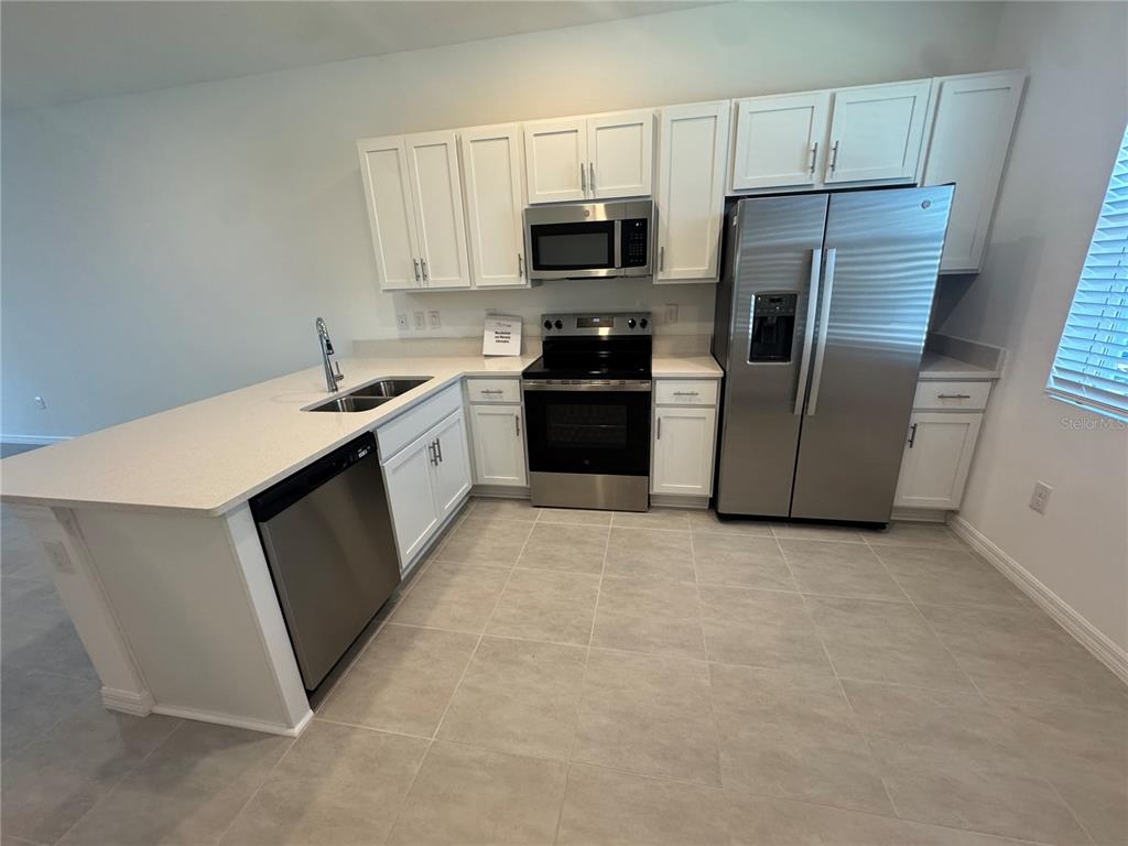 8720 Daybreak Street Sarasota, FL 34241 - Photo 2 of 34