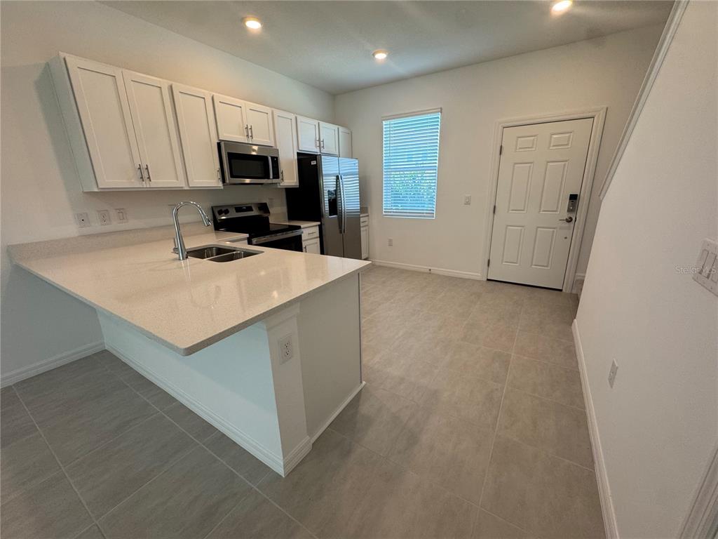 8720 Daybreak Street Sarasota, FL 34241 - Photo 9 of 34