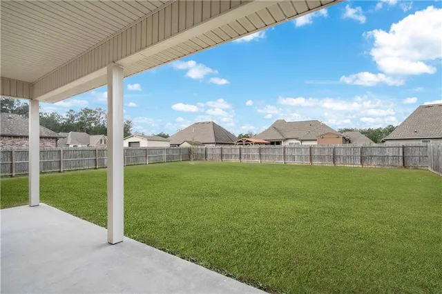 $315,000 | 2492 Dixie Drive, Covington, LA 70435