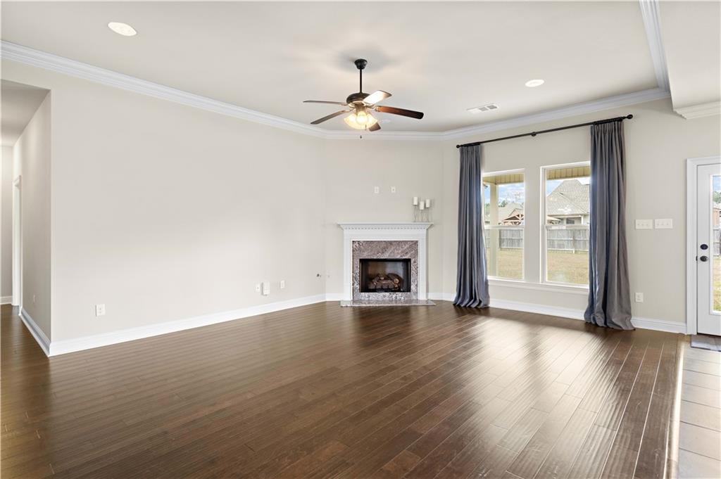 2492 Dixie Drive Covington, LA 70435 - Photo 3 of 16