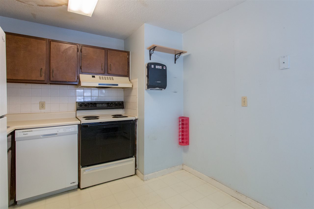 131 English Village Road, Unit 203 Manchester, NH 03102 - Photo 12 of 21