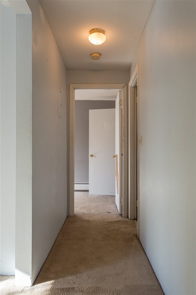 131 English Village Road, Unit 203 Manchester, NH 03102 - Photo 13 of 21