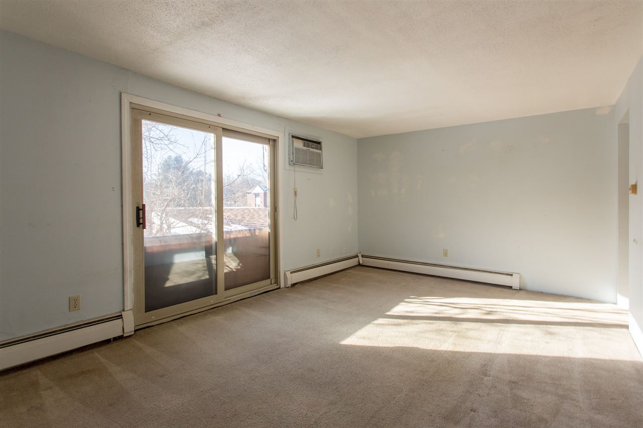 131 English Village Road, Unit 203 Manchester, NH 03102 - Photo 6 of 21