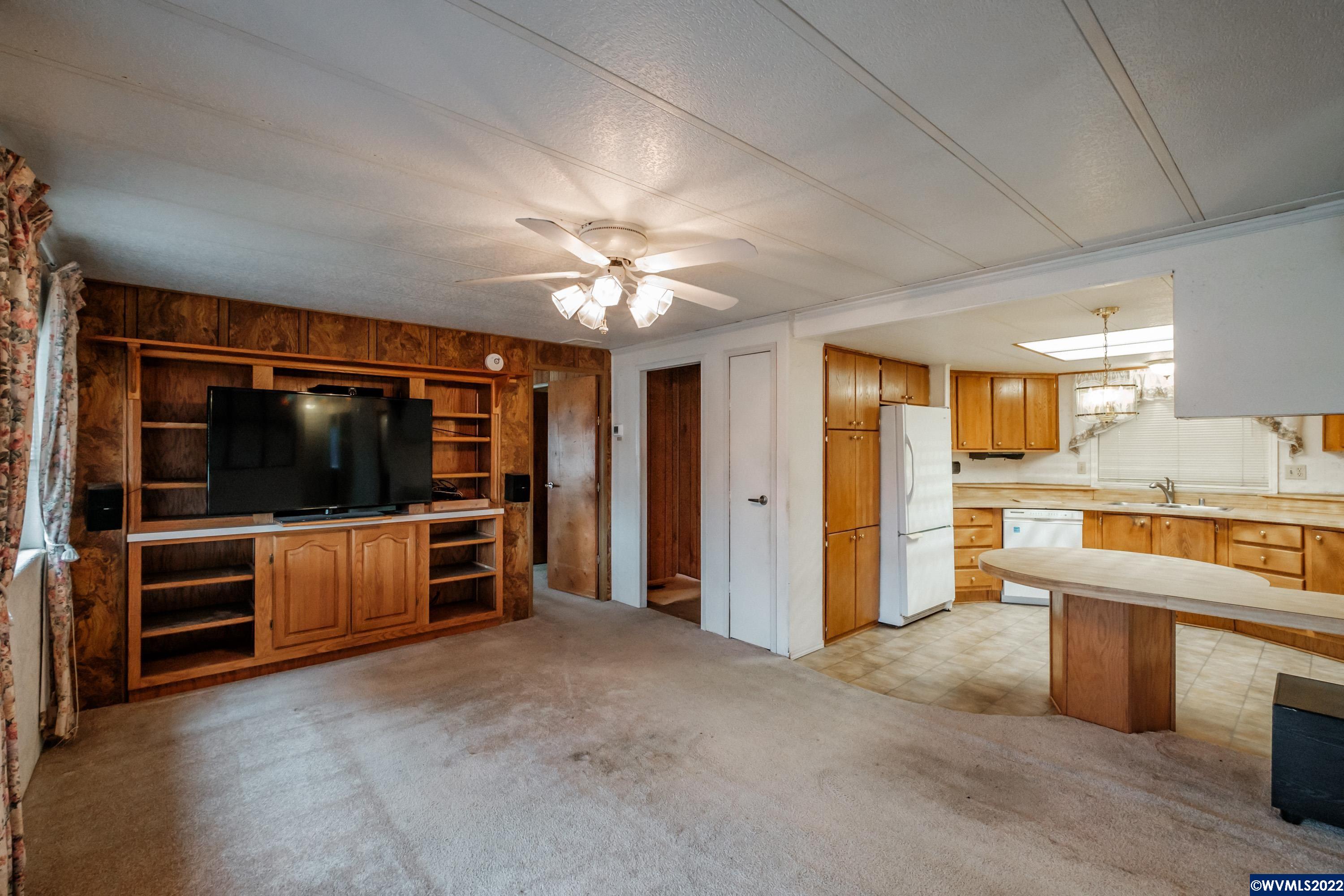 5422 Portland Road Northeast, Unit 140 Salem, OR 97305 - Photo 17 of 42