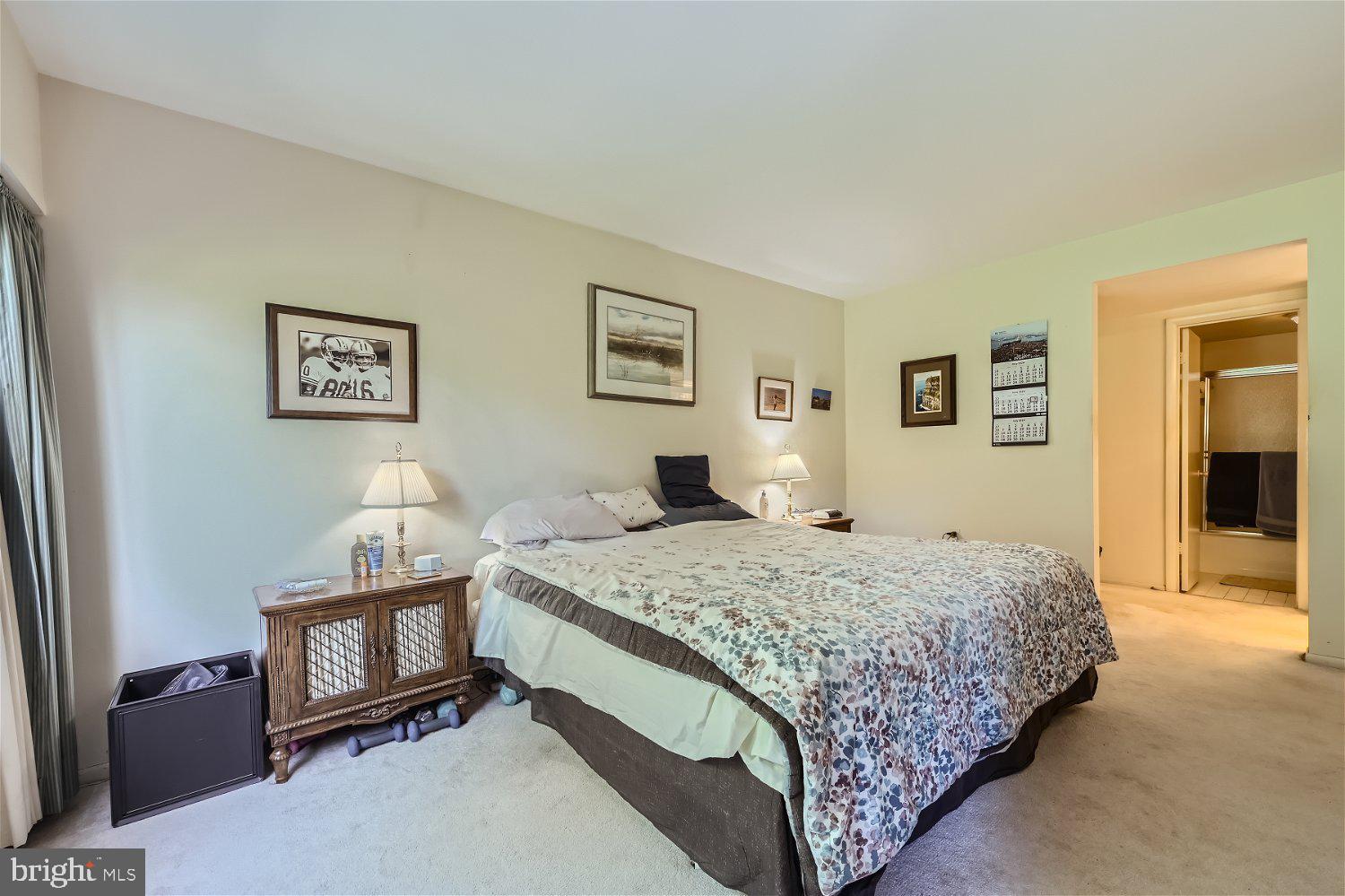 200 Cross Keys Road, Unit R39 Baltimore, MD 21210 - Photo 20 of 26 primary bedroom