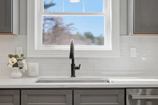 $600,000 | 212 Montgomery Road, Westfield, MA 01085