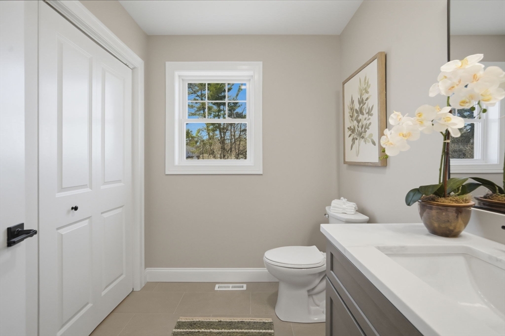 212 Montgomery Road Westfield, MA 01085 - Photo 21 of 37